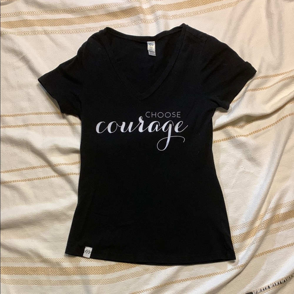 Cents of Style V-neck Short Sleeved Shirt Size Small